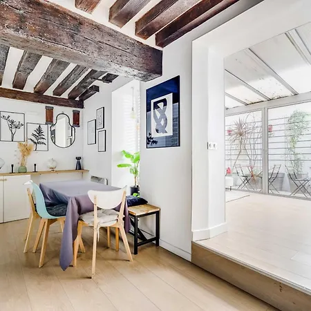 Chic With Patio - 2br 6p - Le Marais Paris